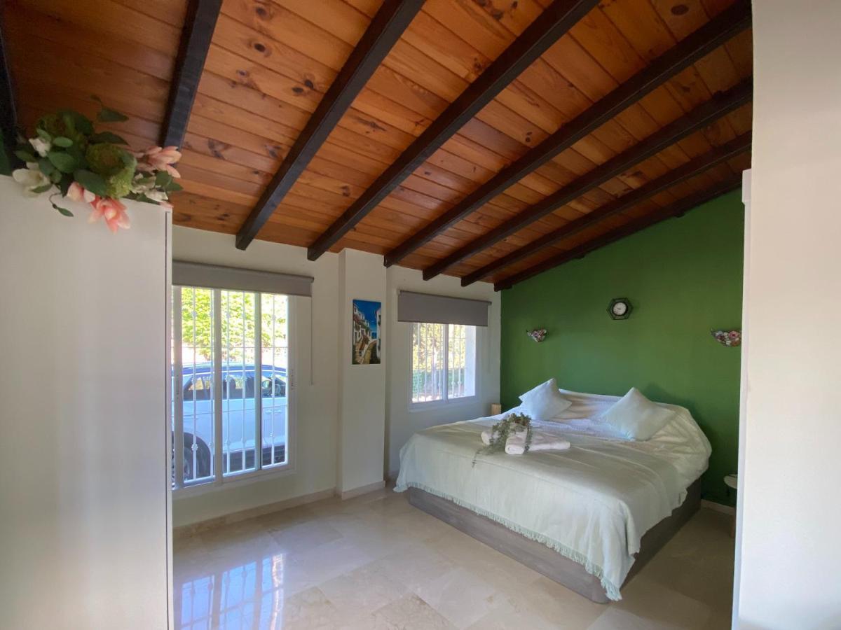 Bed and Breakfast Casa Donny Alhaurín el Grande Zimmer foto